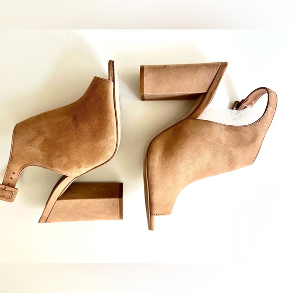 Steve Madden Callvin Peep Toe Sandal - Picture 3 of 10